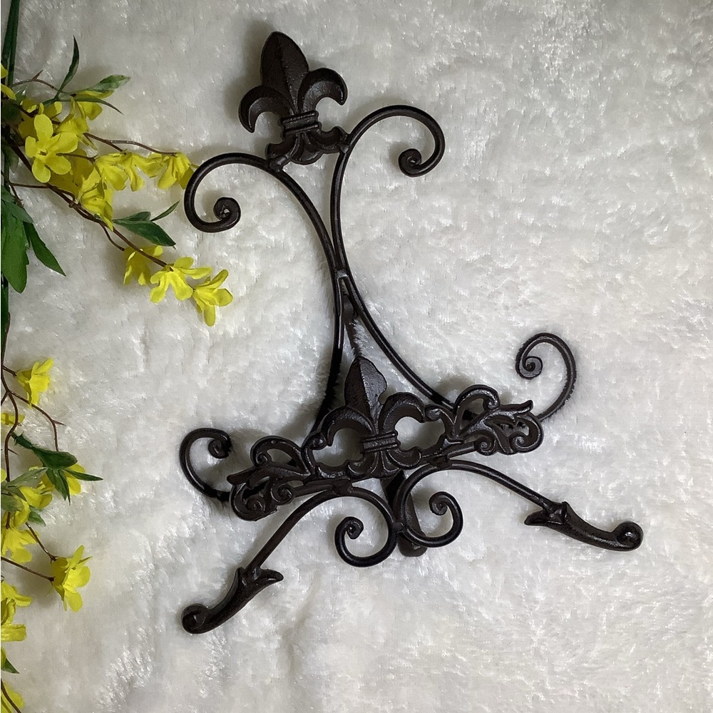 Elegant Black Iron  Decor  special for pictures or Books